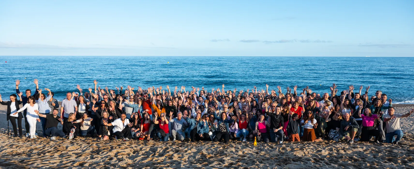 La photo de groupe sur la plage
