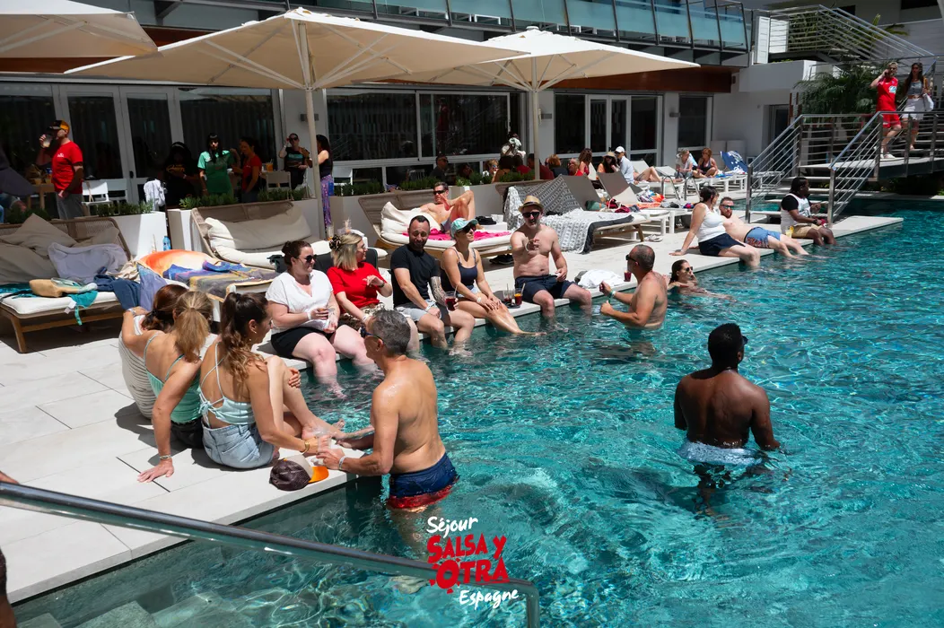 Tout le monde à la piscine